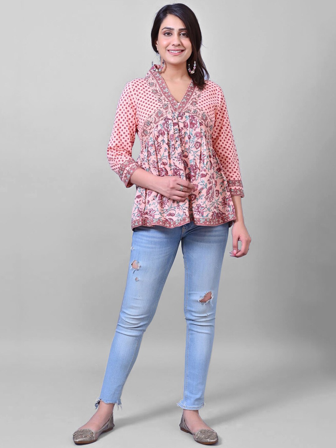 

PRAKRTEE Women Coral Floral Print Top