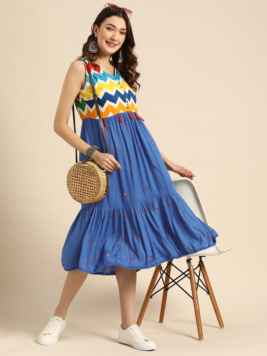 

Sangria Women Blue & White Chevron Print A-Line Tiered Dresses