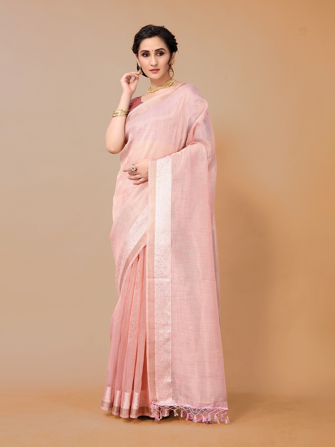 

ZIKARAA Peach-Coloured Striped Saree