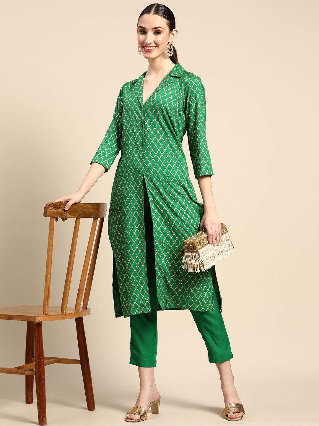 

Sangria Women Green Printed Kurta with Trousers