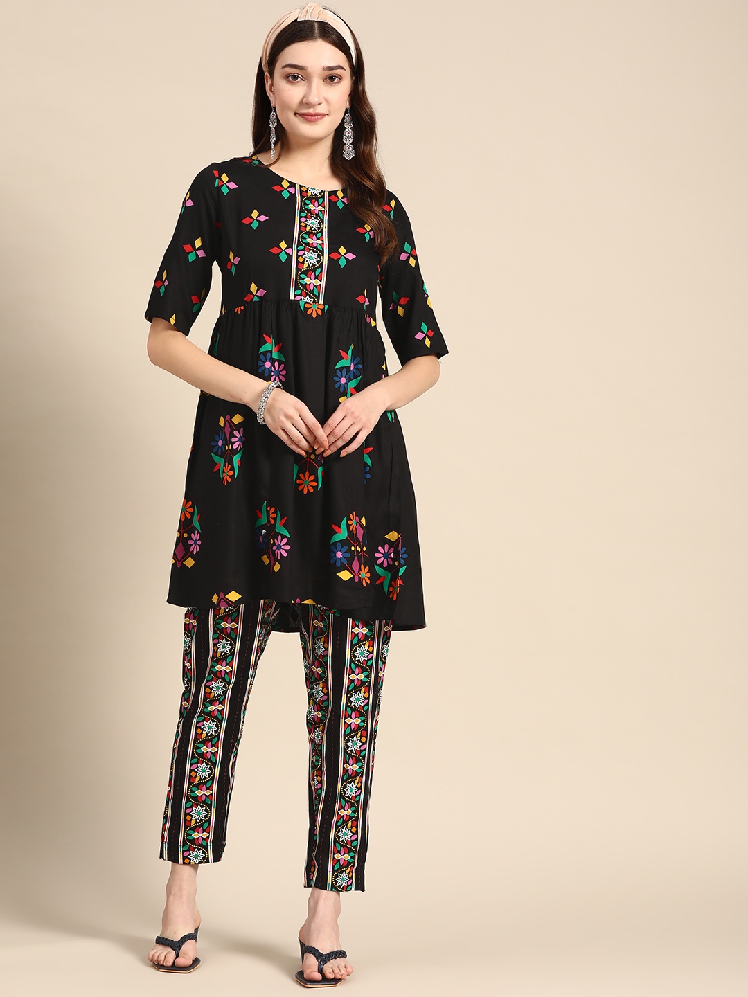 

Sangria Women Ethnic Motifs Printed A-Line Kurta with Trousers, Black