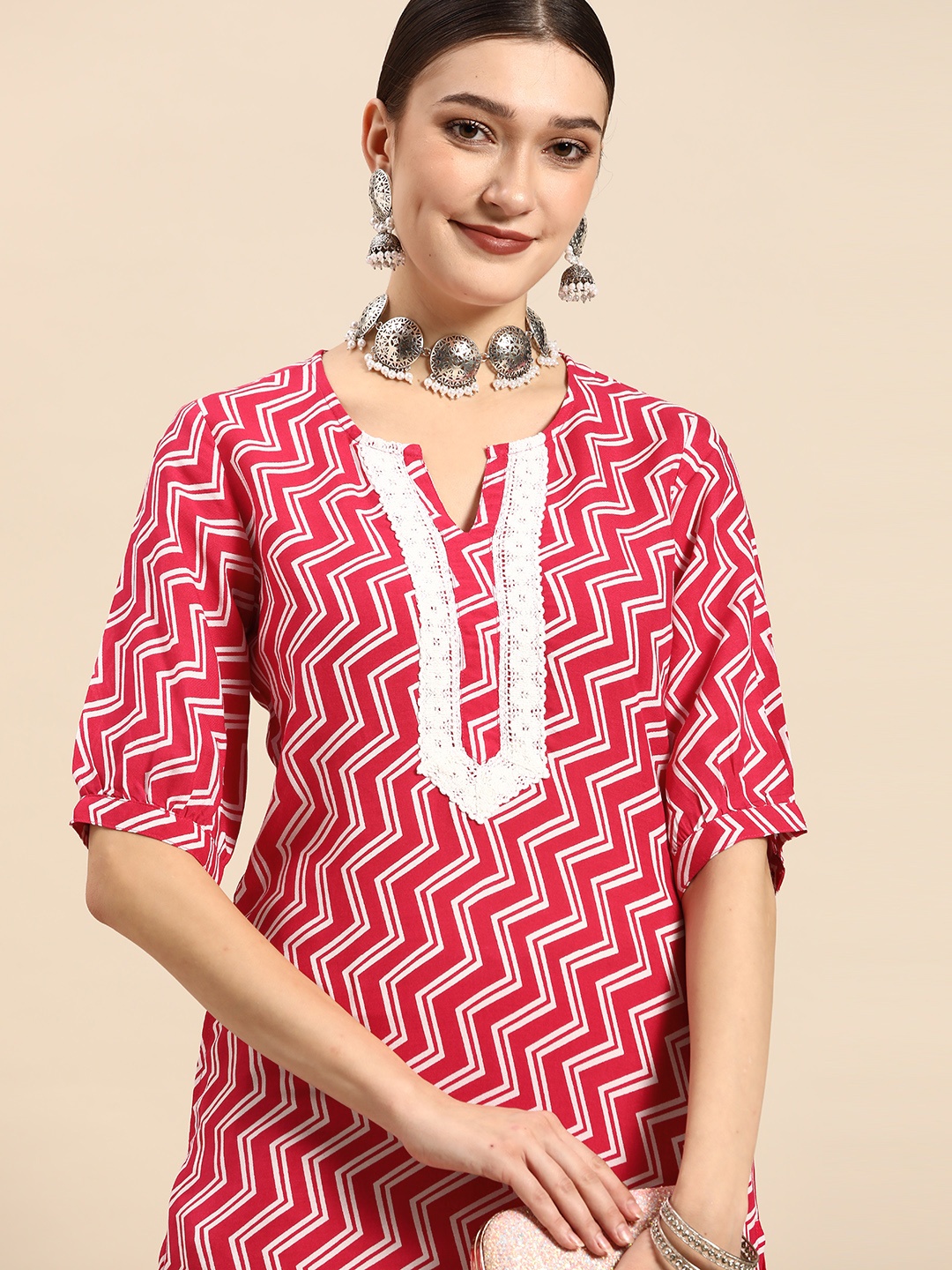 

Sangria Women Pink & White Chevron Printed Gotta Patti Kurta with Trousers