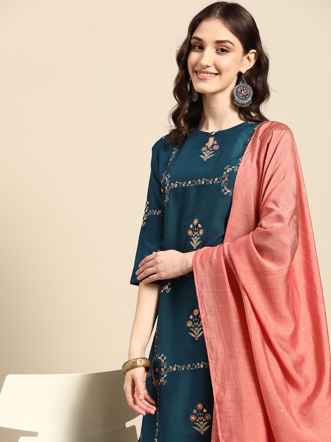 

Sangria Women Teal Blue Ethnic Motifs Printed Kurta with Trousers & Dupatta