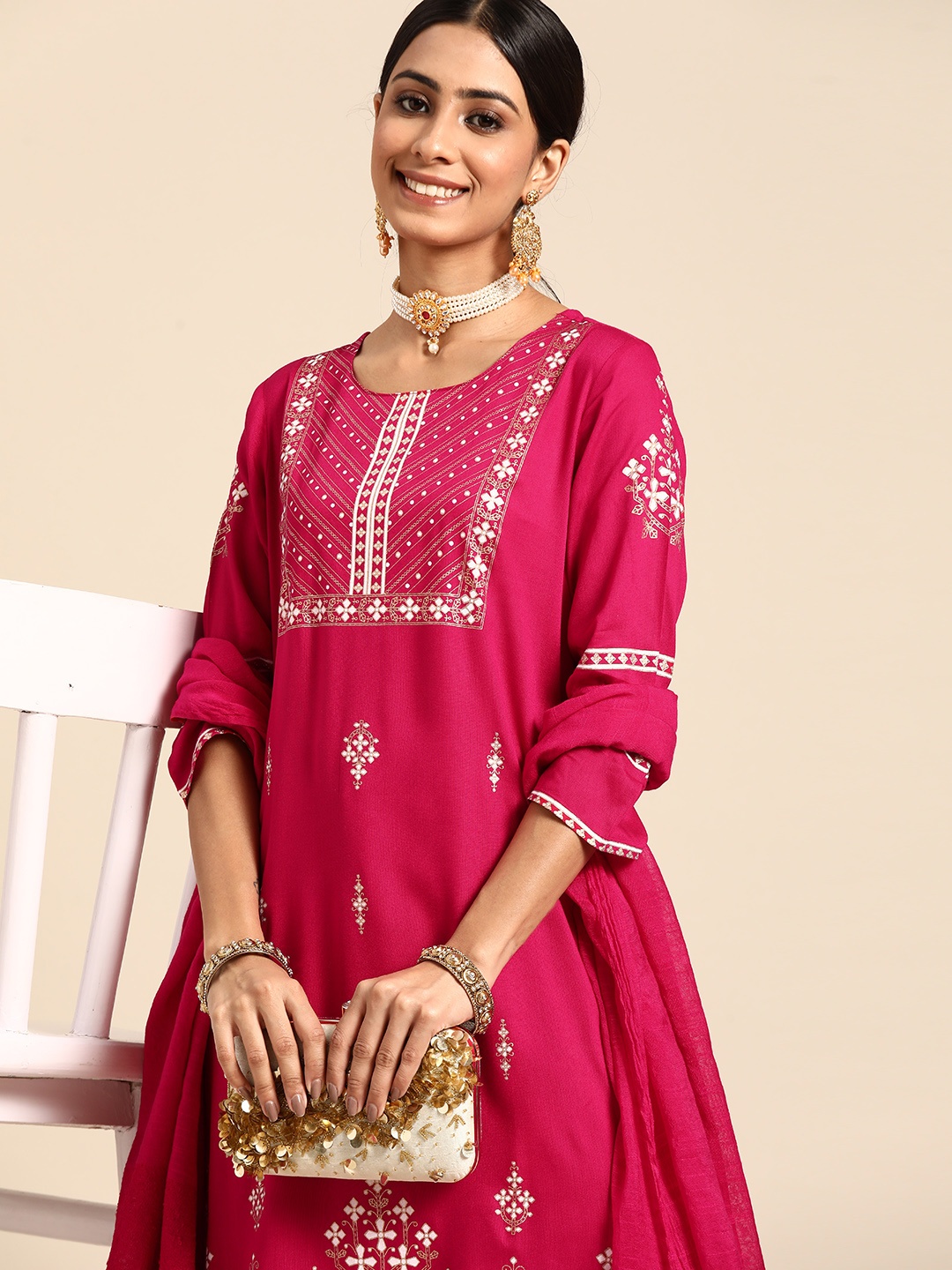

Sangria Women Fuchsia & White Ethnic Motifs Printed Kurta with Palazzos & With Dupatta