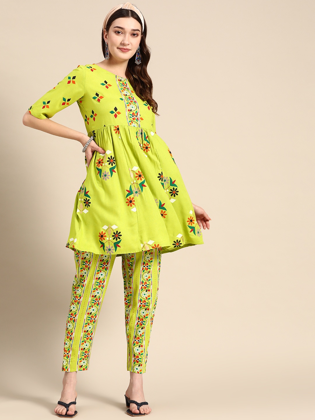 

Sangria Women Ethnic Motifs Printed A-Line Kurta with Trousers, Lime green