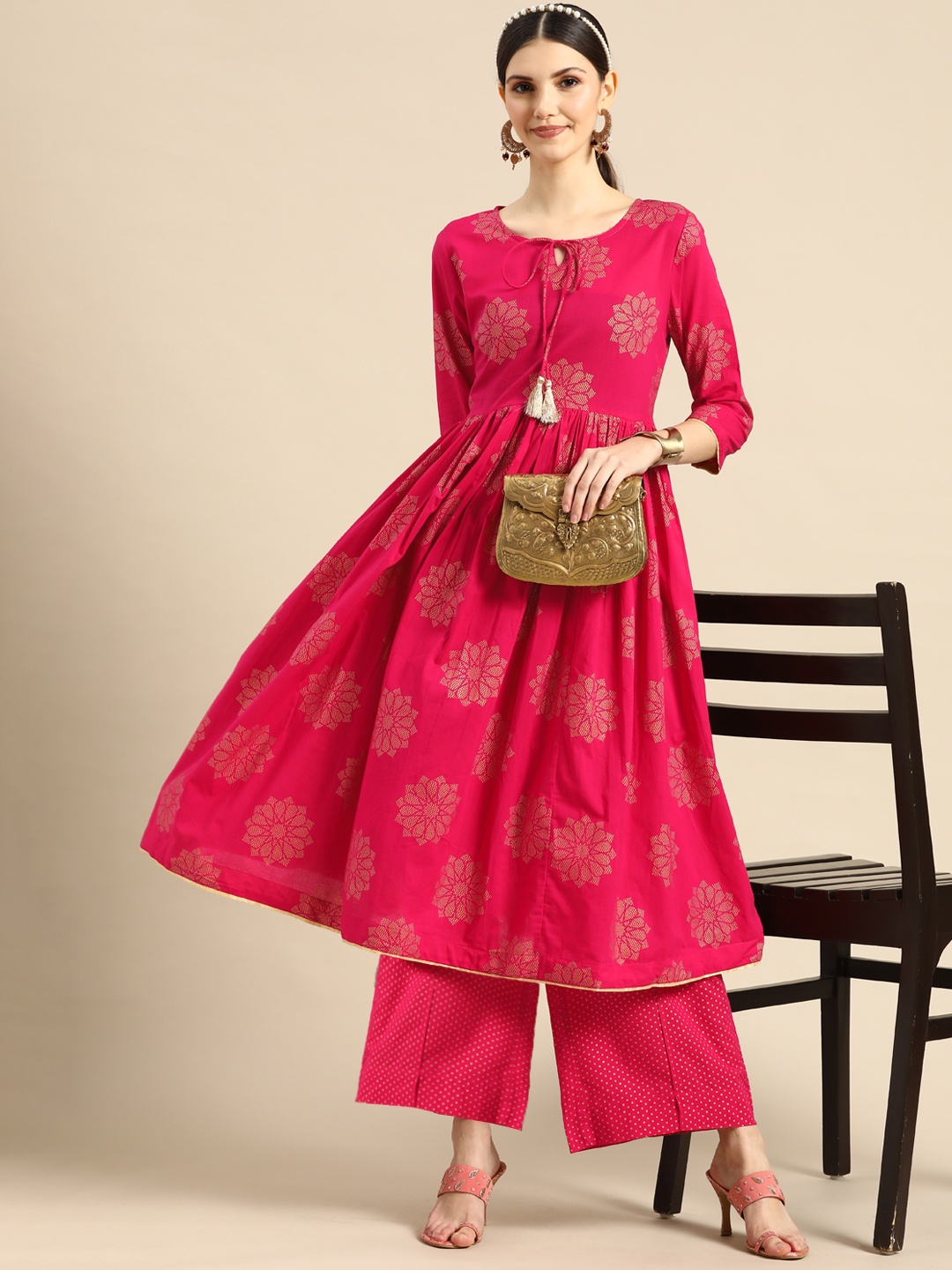 

Sangria Women Pink & Golden Ethnic Motifs Printed Pure Cotton Kurta with Palazzos