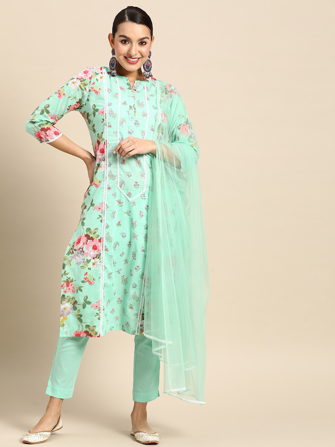 

Sangria Women Floral Printed Pure Cotton Gotta Patti Kurta & Trousers With Dupatta, Green