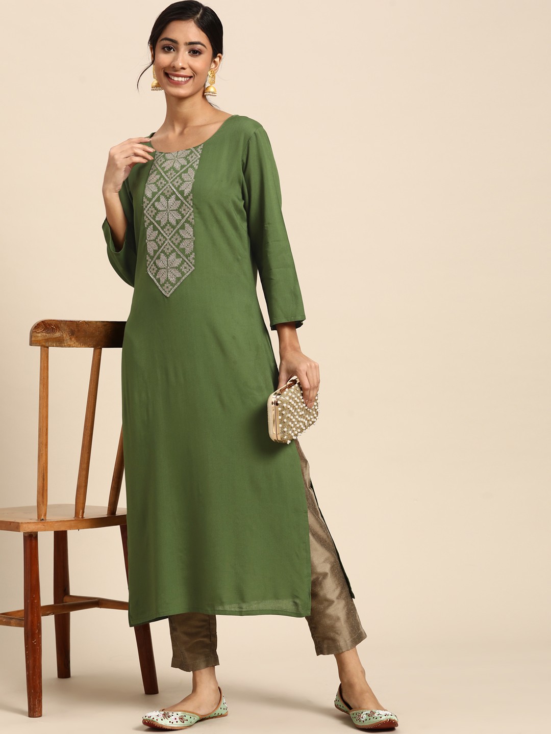 

Sangria Women Green Ethnic Motifs Yoke Design Thread Work Kurta