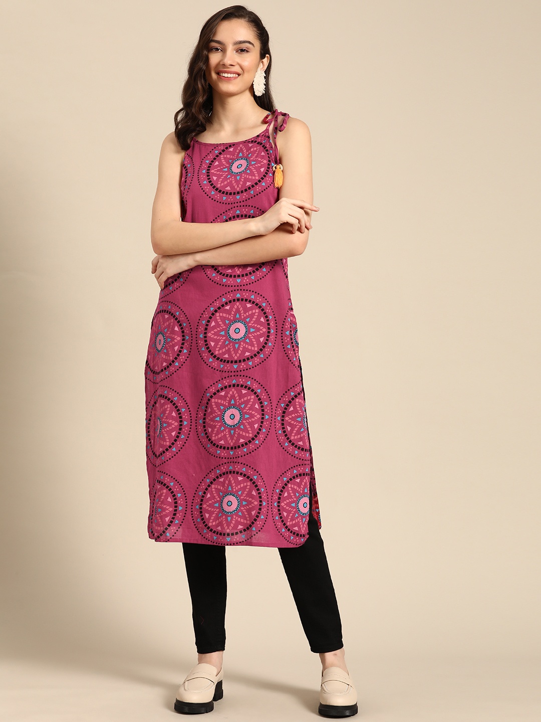 

Sangria Women Magenta & Black Pure Cotton Geometric Printed Kurta