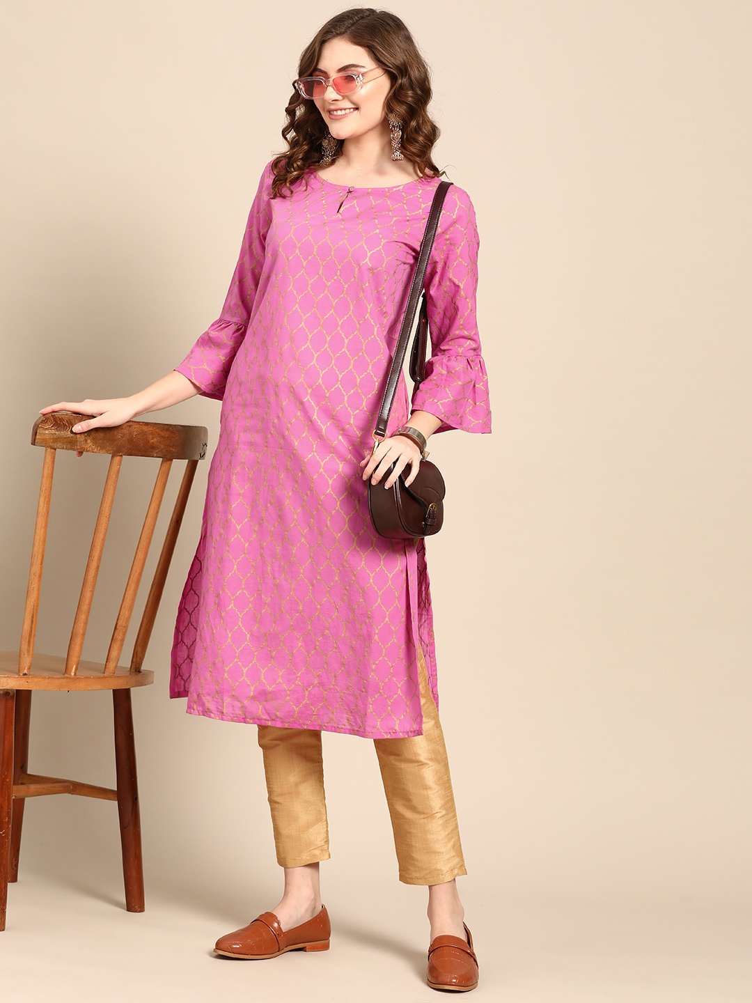 

Sangria Women Pink & Gold-Toned Ethnic Motifs Printed Bell Sleeves Kurta