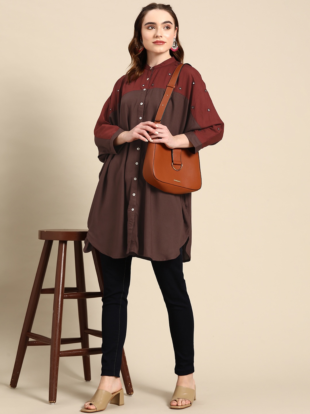 

Sangria Colourblocked Extended Sleeves Shirt Style Kurta, Brown