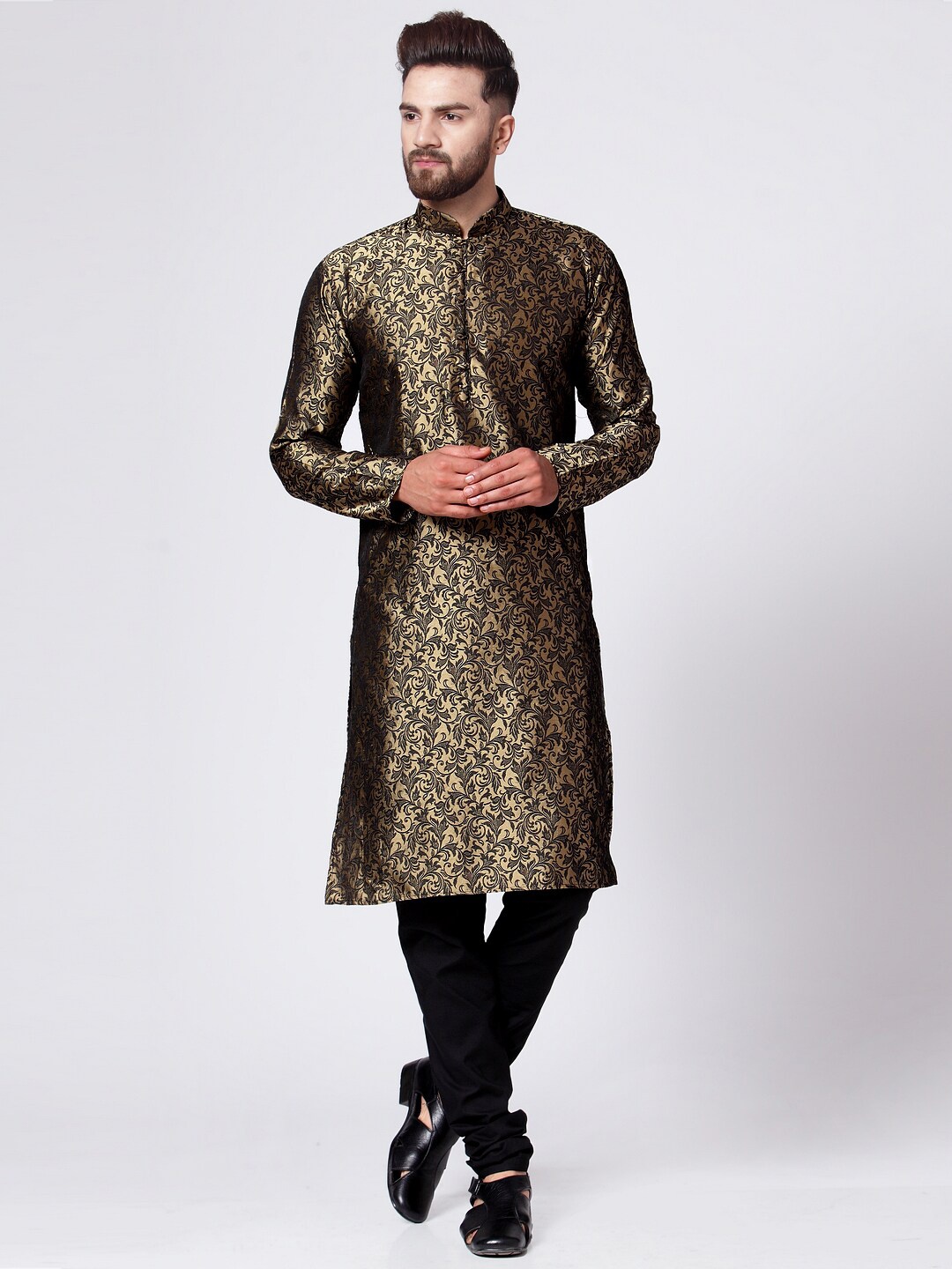 

Jompers Men Black & Gold-Toned Ethnic Motifs Kurta with Churidar