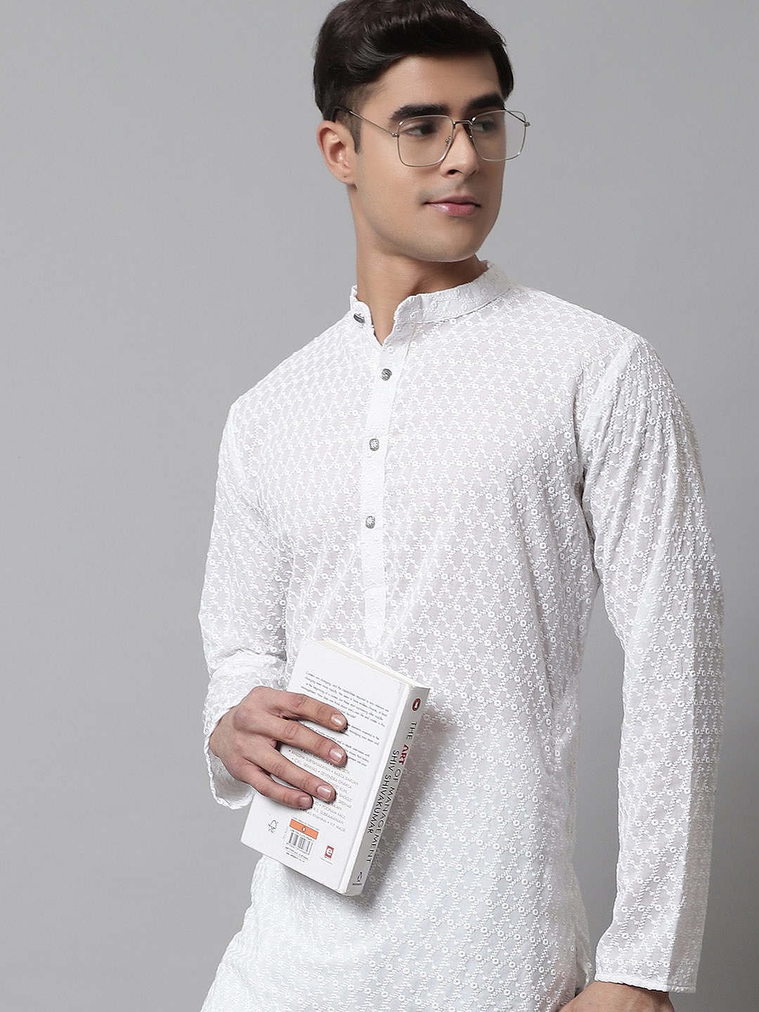 

Jompers Men White Embroidered Chikankari Pure Cotton Kurta with Churidar