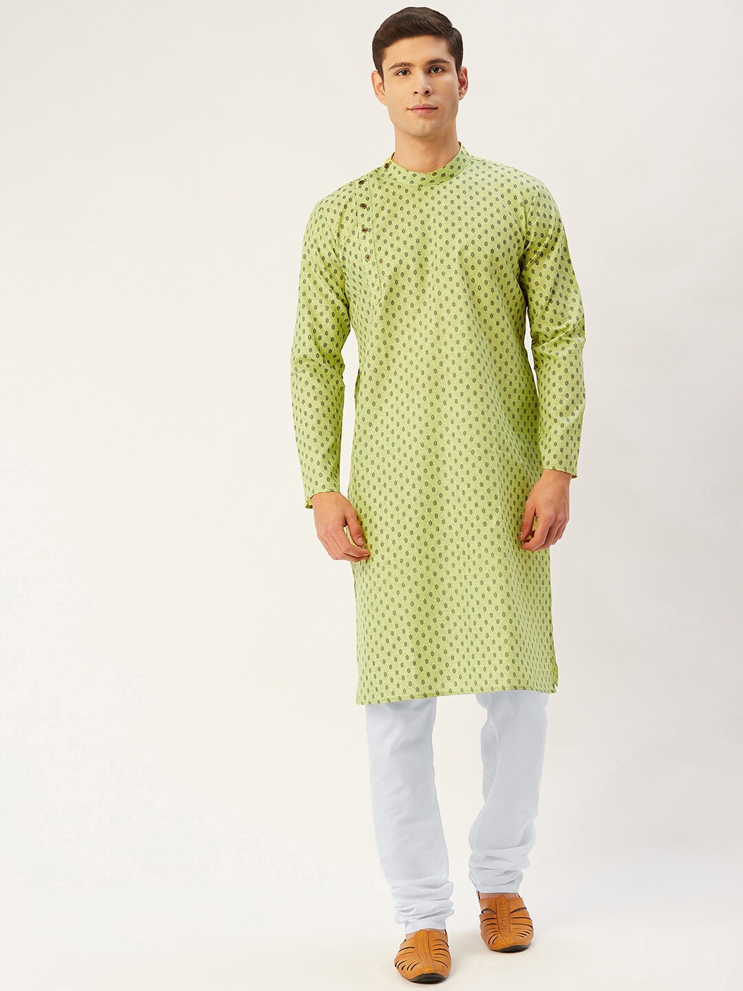 

Jompers Men Green Printed Kurta with Pyjamas