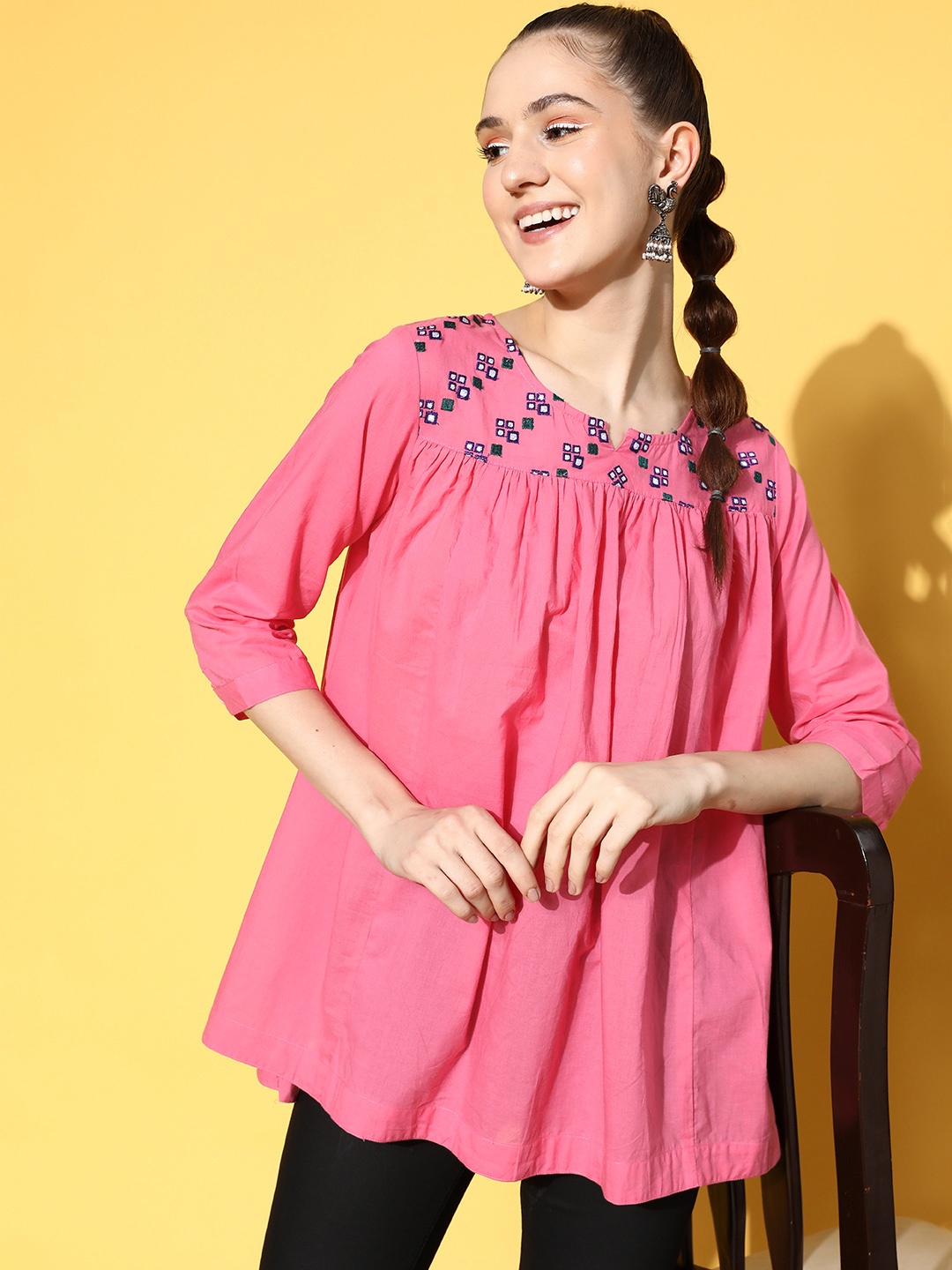 

Sangria Pink Geometric Sleeve Bounce Top