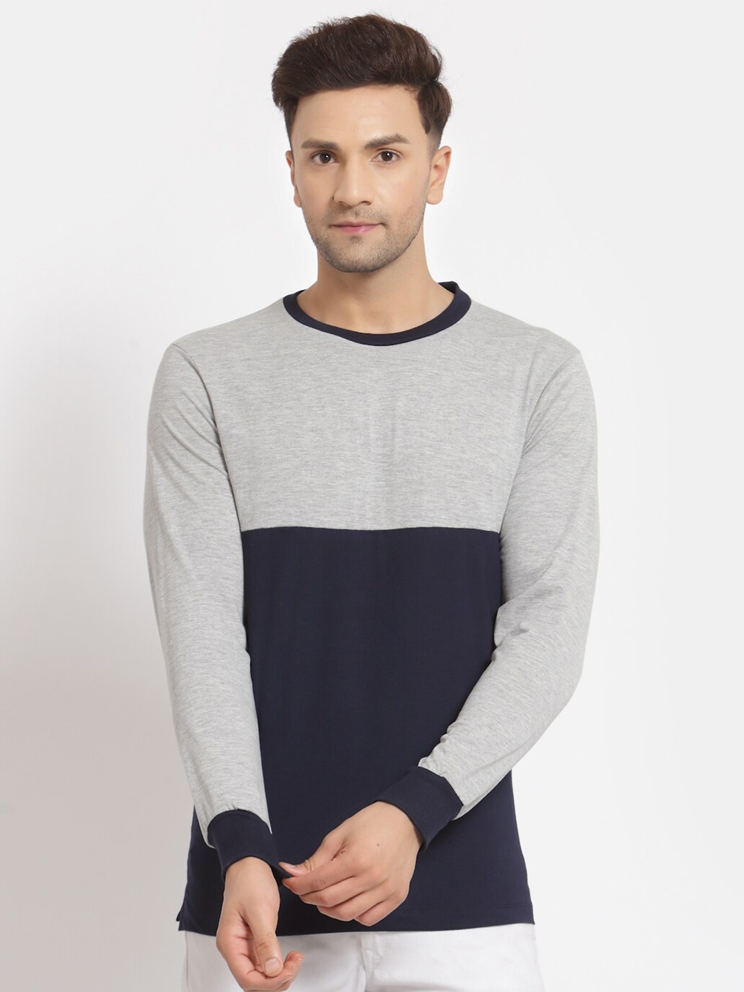 

Kalt Men Navy Blue & Grey Colourblocked T-shirt