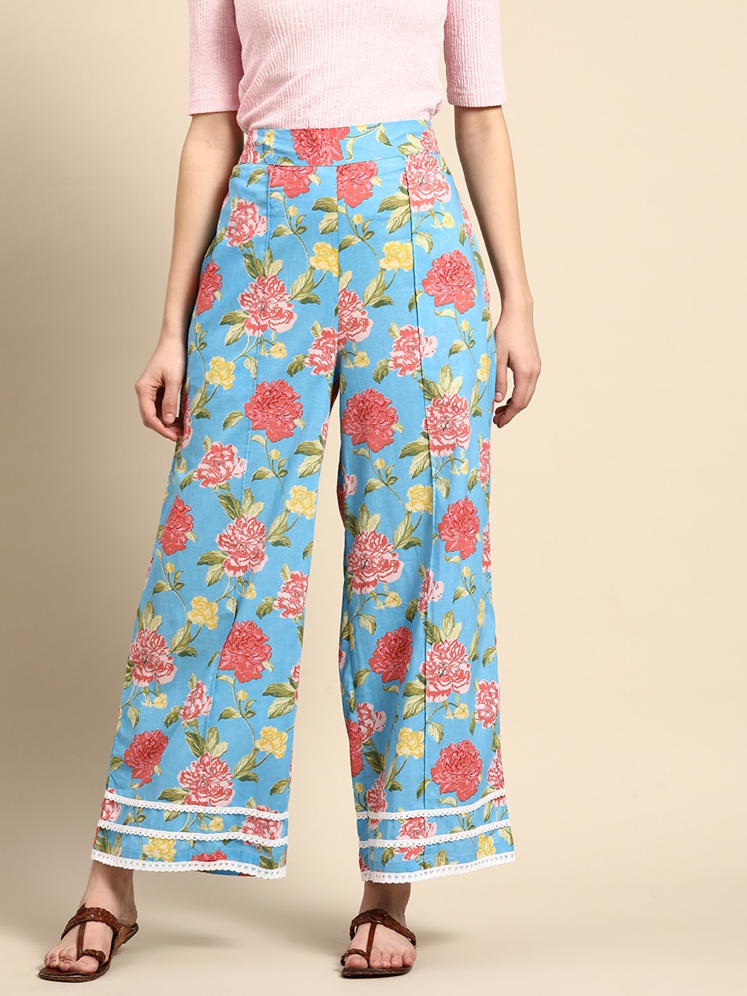 

Sangria Women Blue Floral Printed Trousers