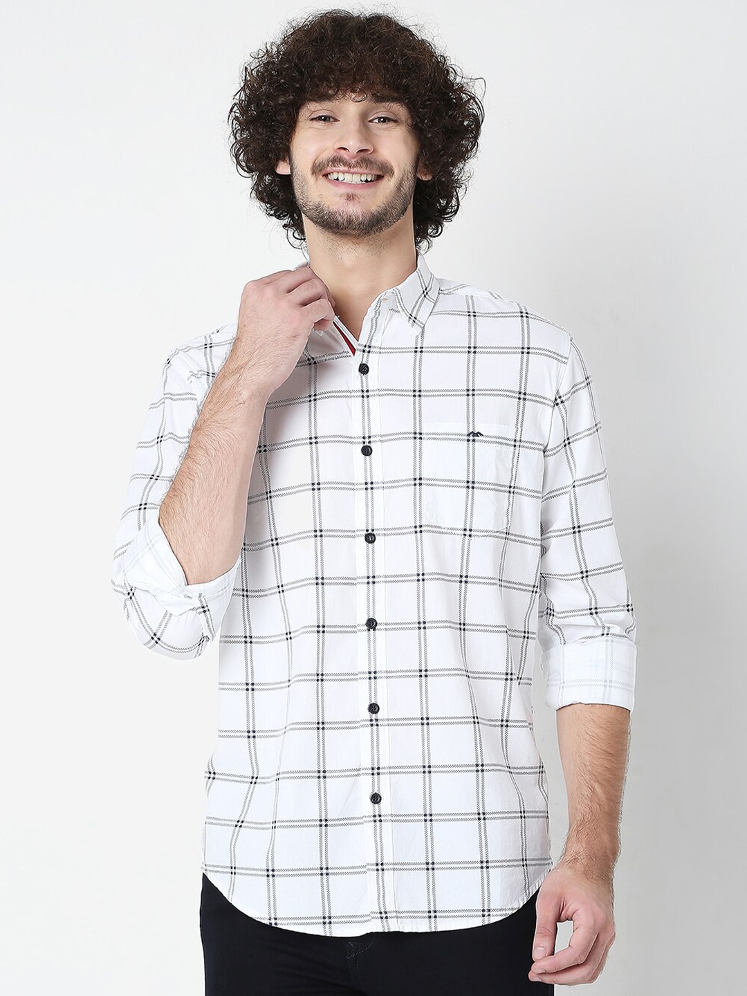 

Mufti Men White Classic Slim Fit Windowpane Checks Checked Cotton Casual Shirt