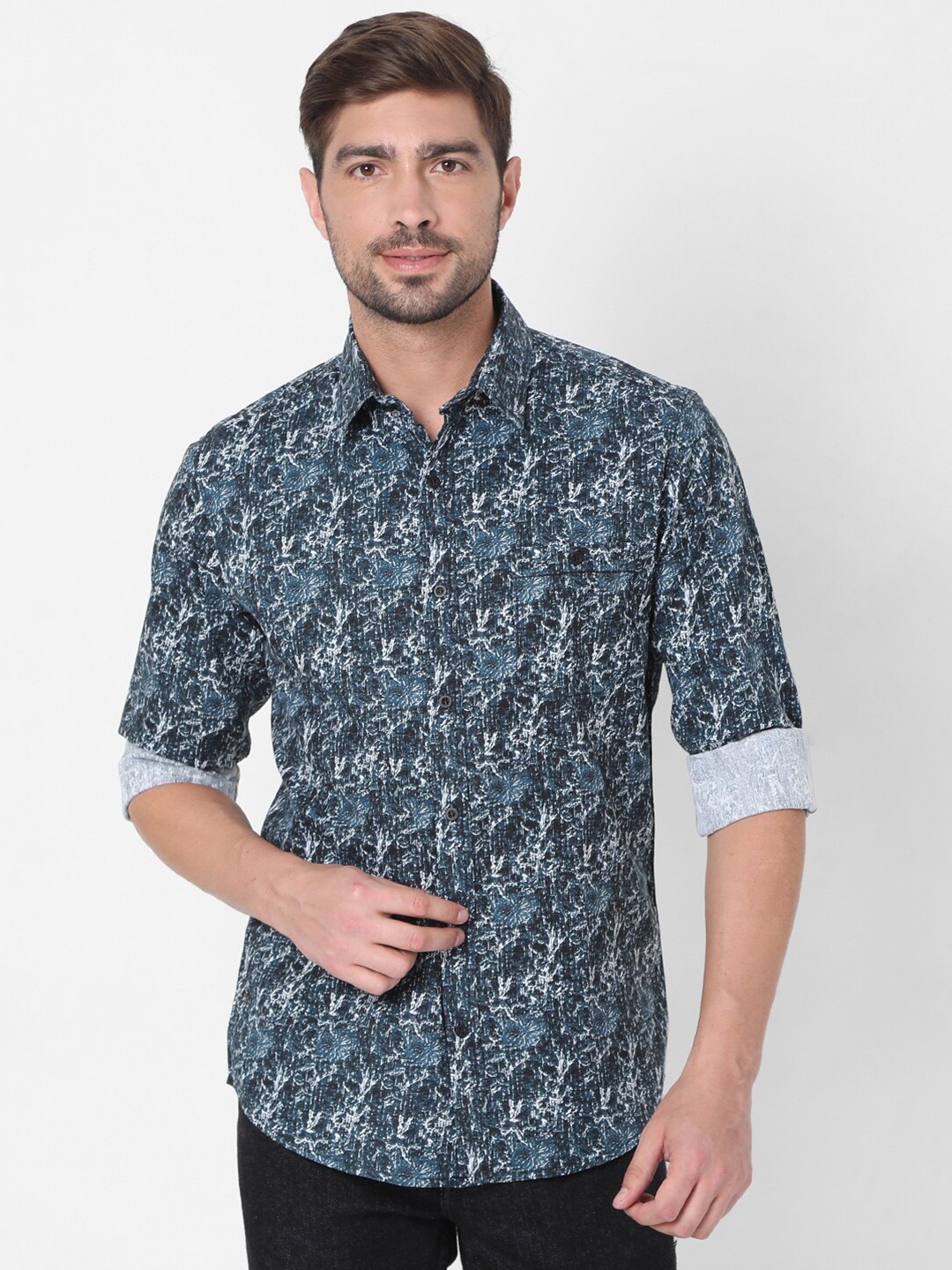 

Mufti Men Grey Classic Slim Fit Floral Printed Pure Cotton Casual Shirt