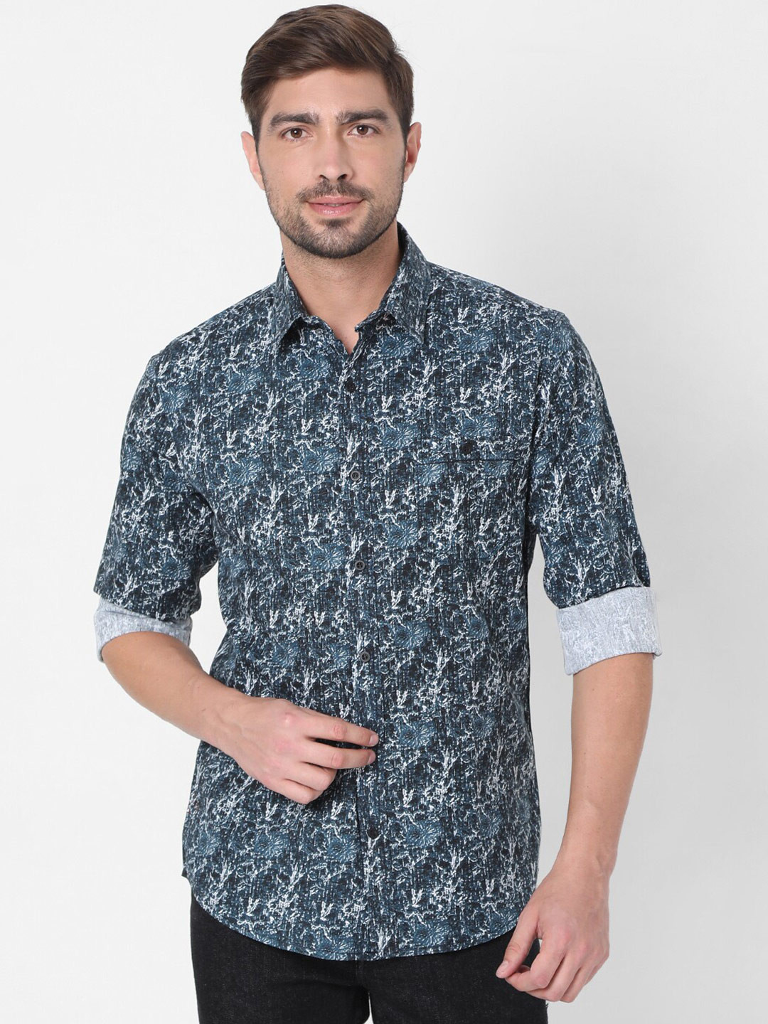 

Mufti Men Grey Classic Slim Fit Floral Printed Pure Cotton Casual Shirt