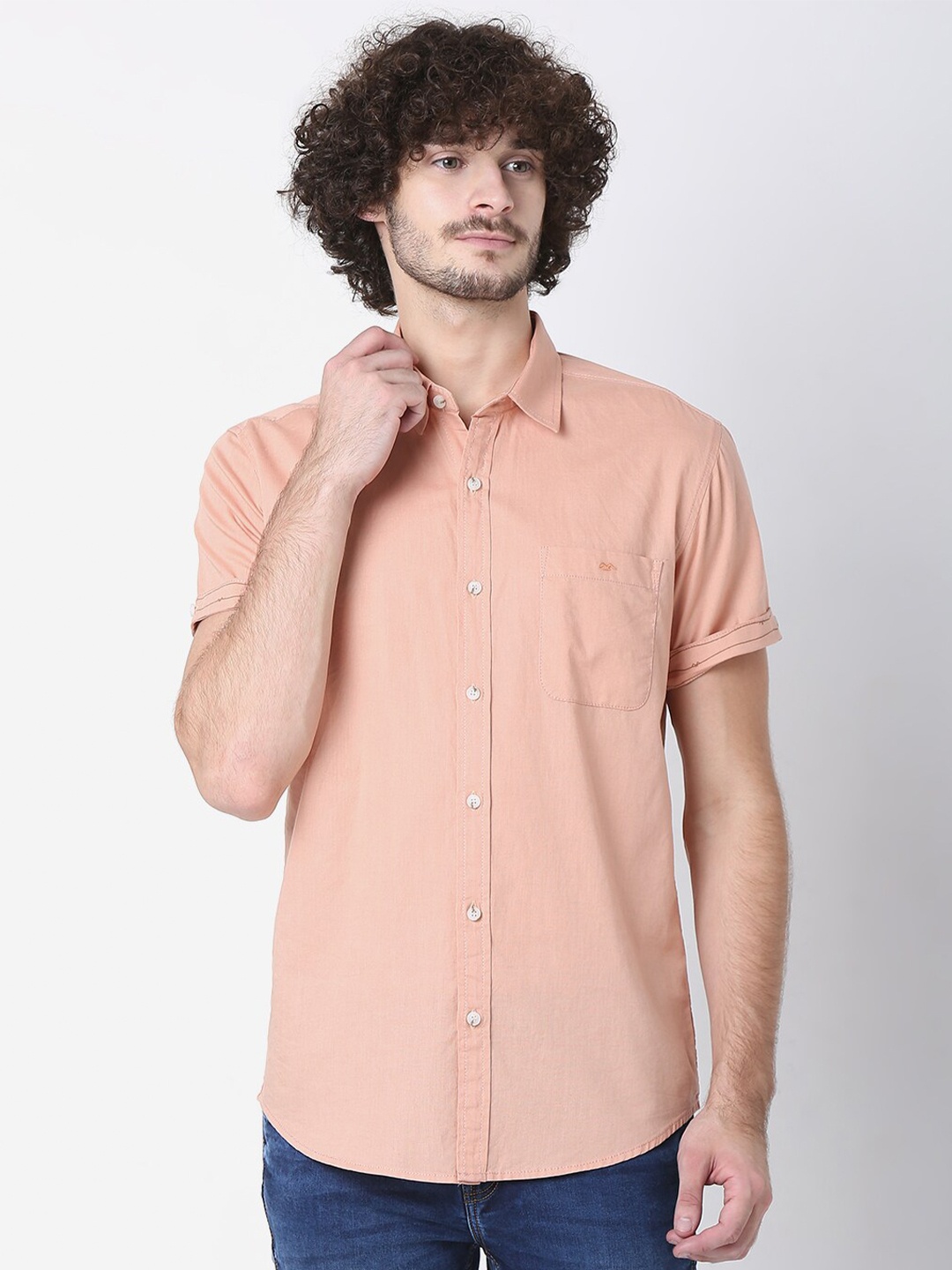 

Mufti Men Peach-Coloured Classic Slim Fit Casual Shirt