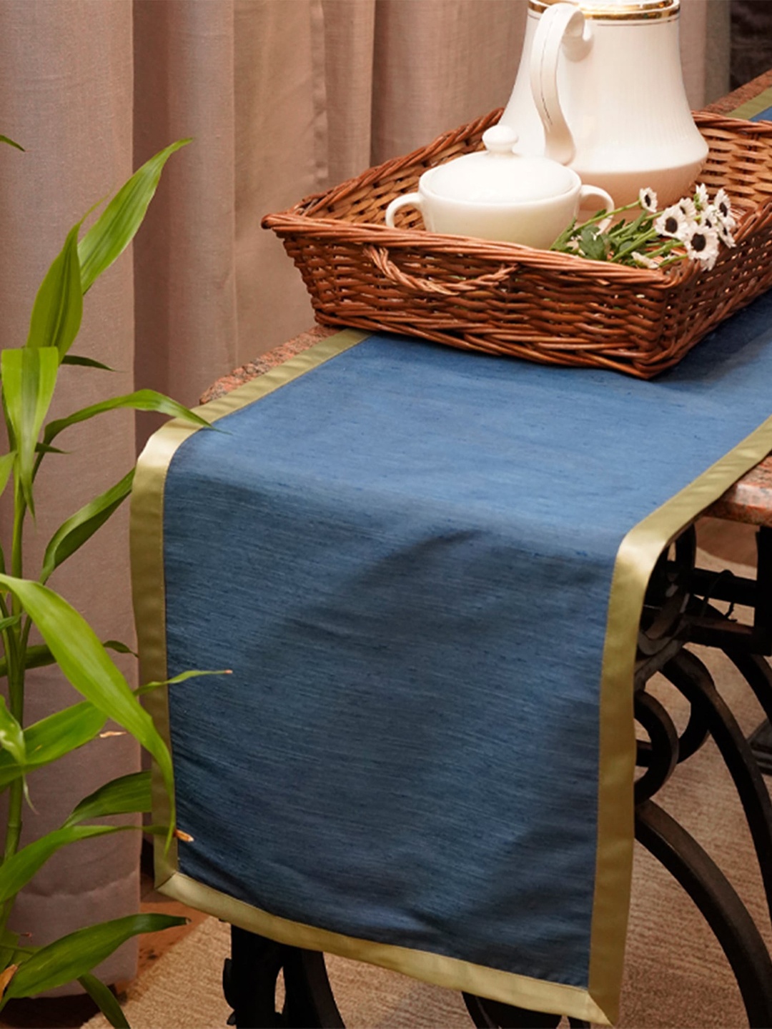 

ZEBA Grey Solid Reversible Plain Table Runners