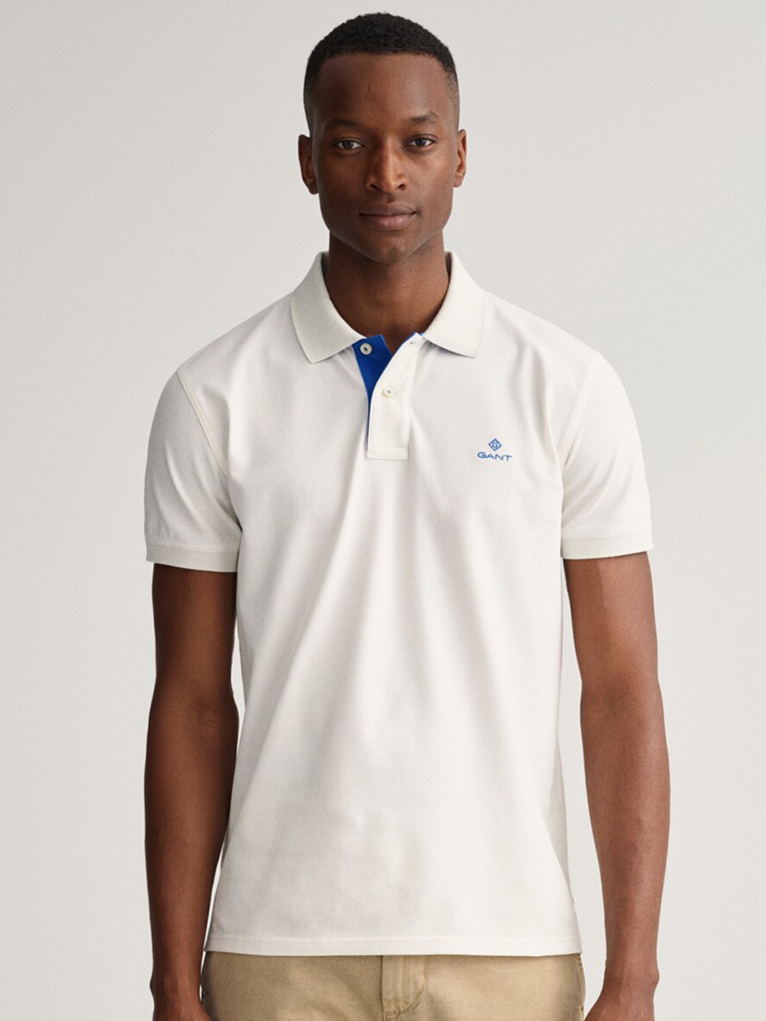 

GANT Men White Polo Collar Applique T-shirt