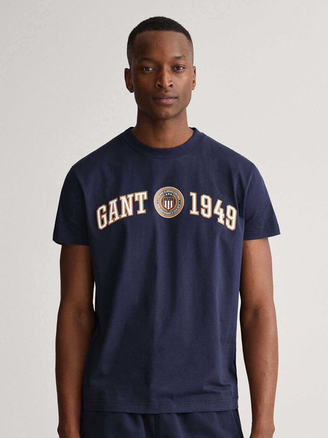 

GANT Men Blue Typography Printed Round Neck T-shirt