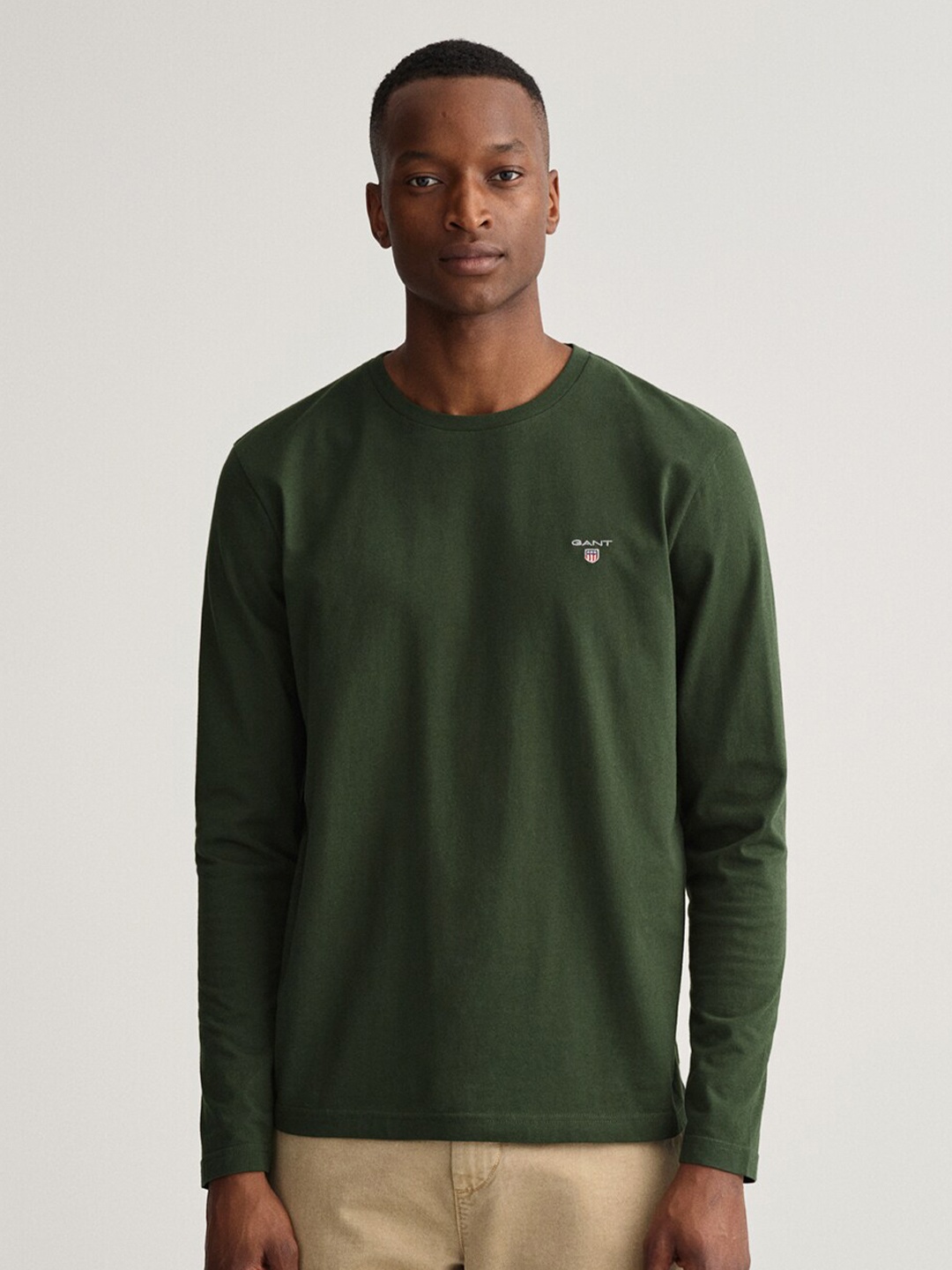 

GANT Men Green Solid Regular Fit T-Shirt