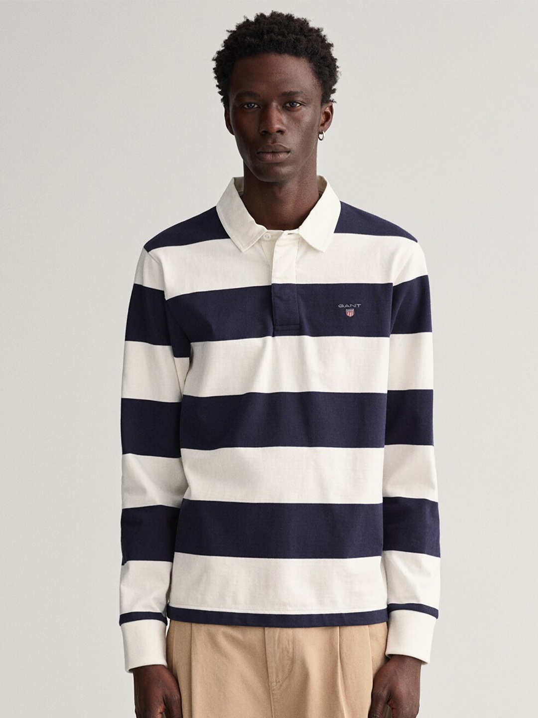 

GANT Men White & Navy Blue Striped Polo Collar T-shirt