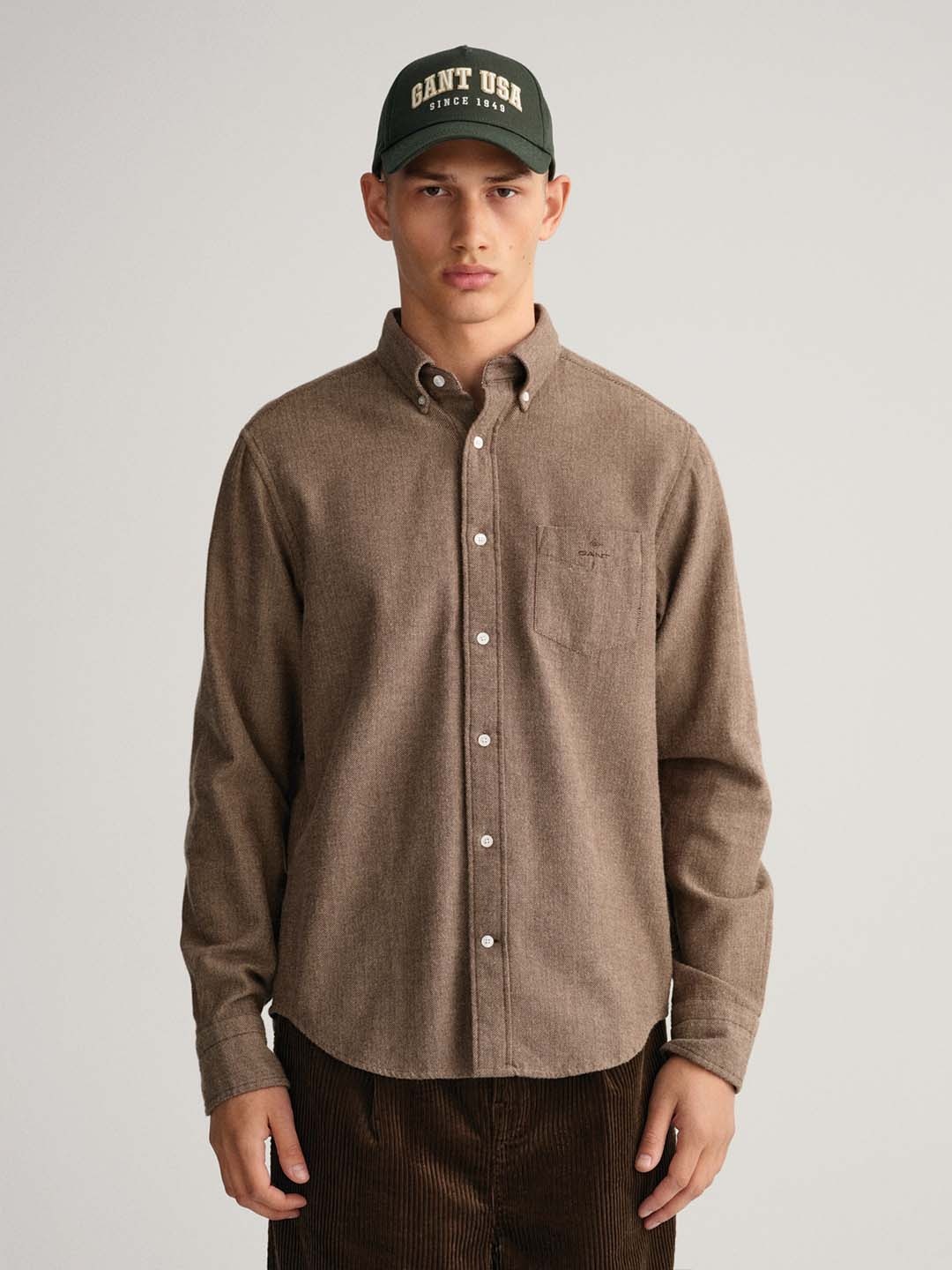 

GANT Men Brown Solid Cotton Classic Casual Shirt