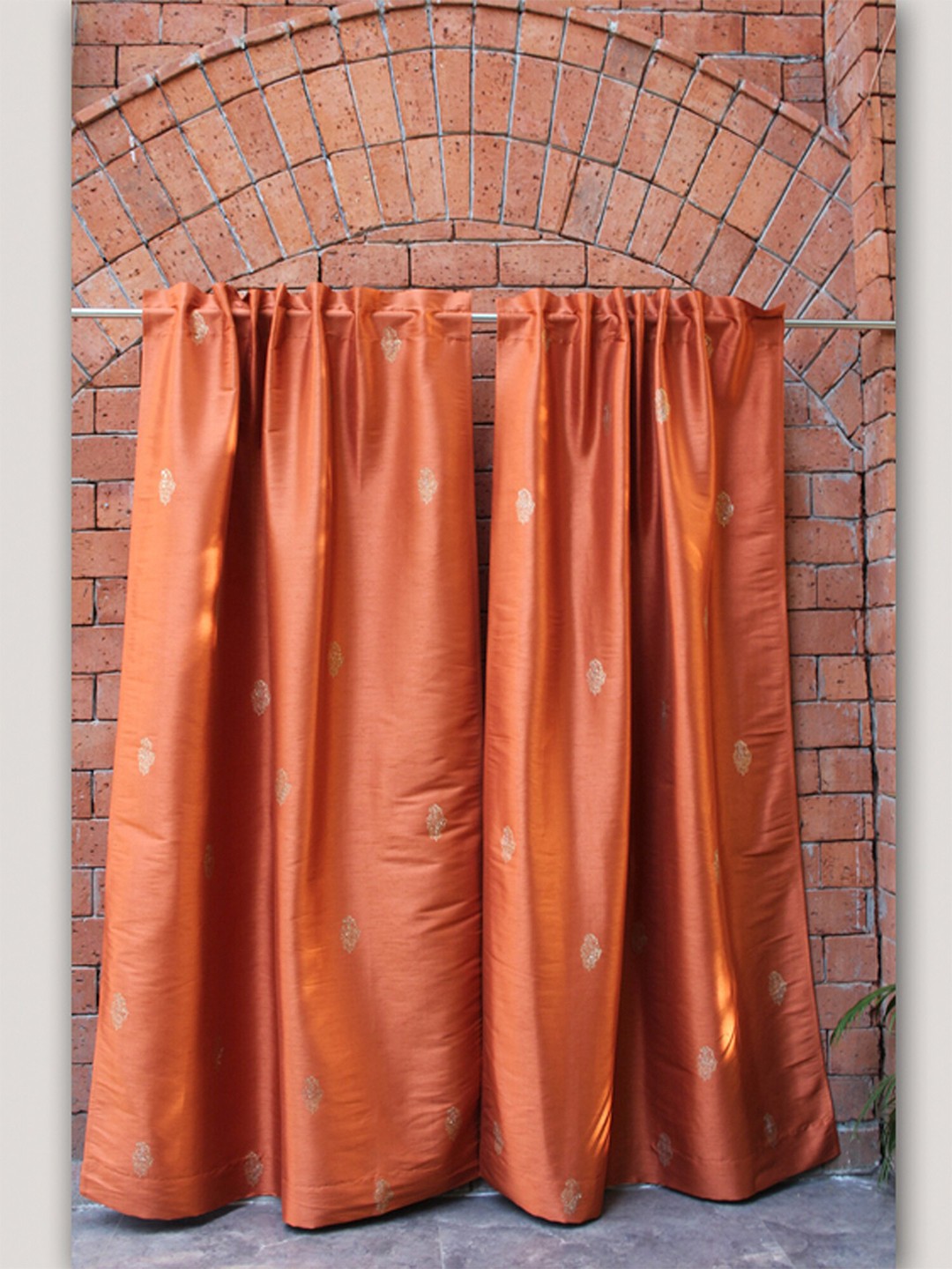 

ZEBA Rust Antique Gold Toned Floral Design Door Curtain