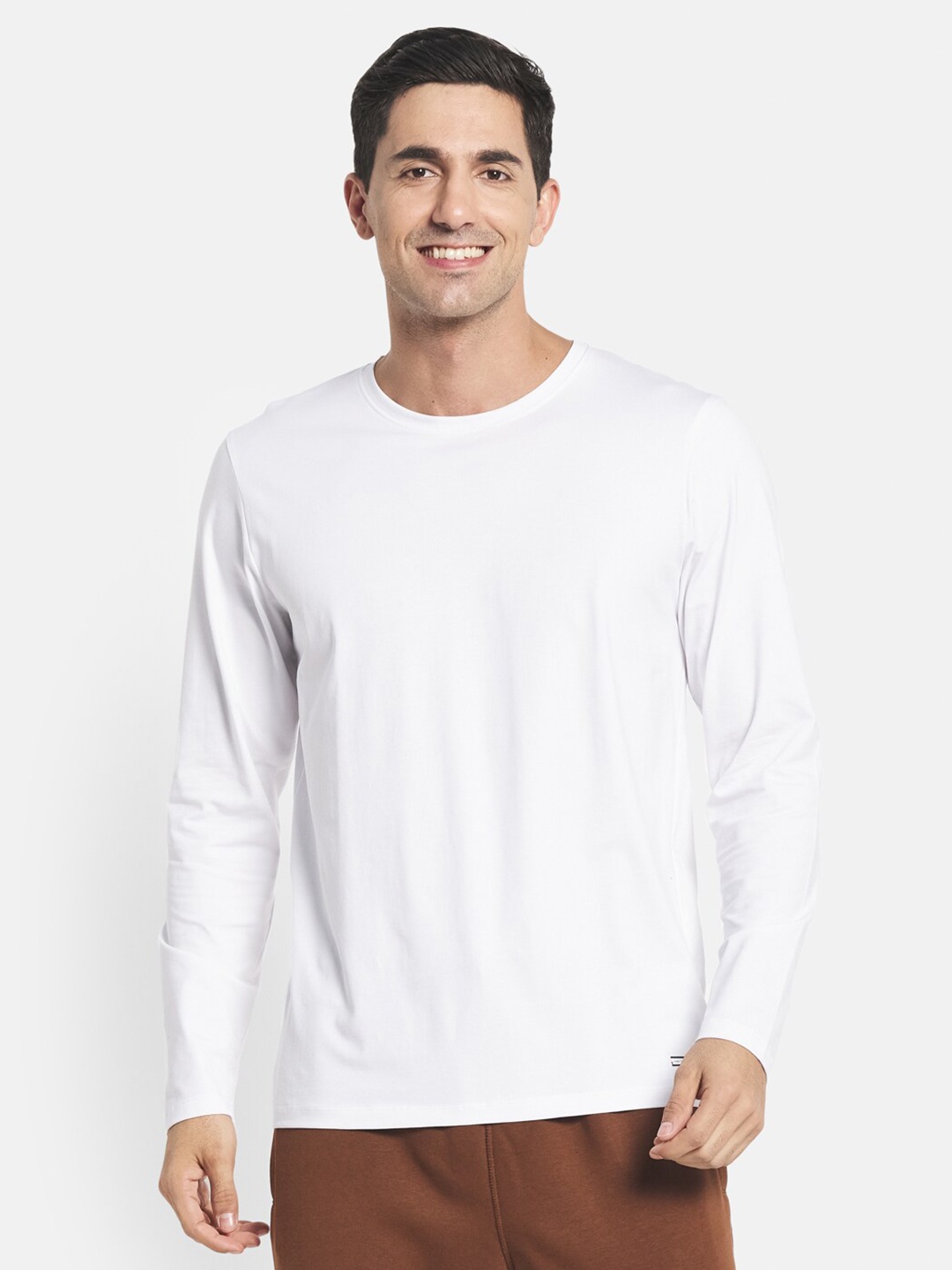 

METTLE Men White Applique T-shirt