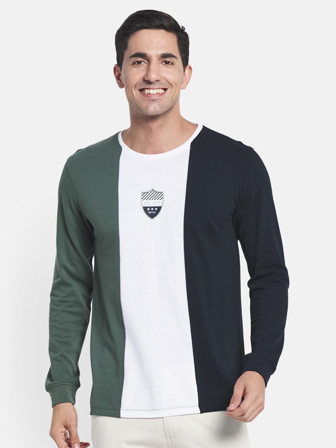 

METTLE Men Olive Green & White Colorblocked T-shirt