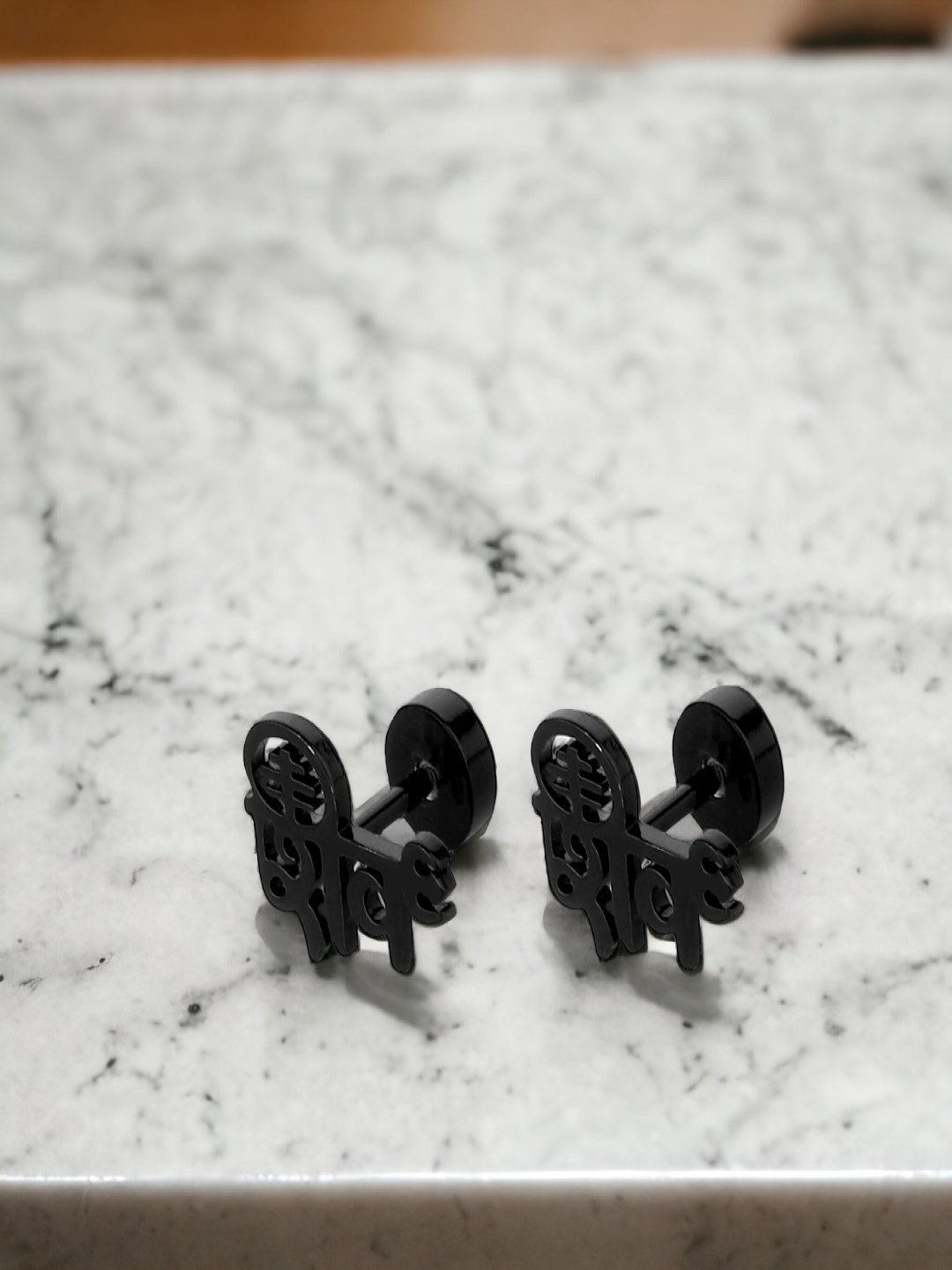 

Goldnera Men Black Crescent Shaped Studs Earrings
