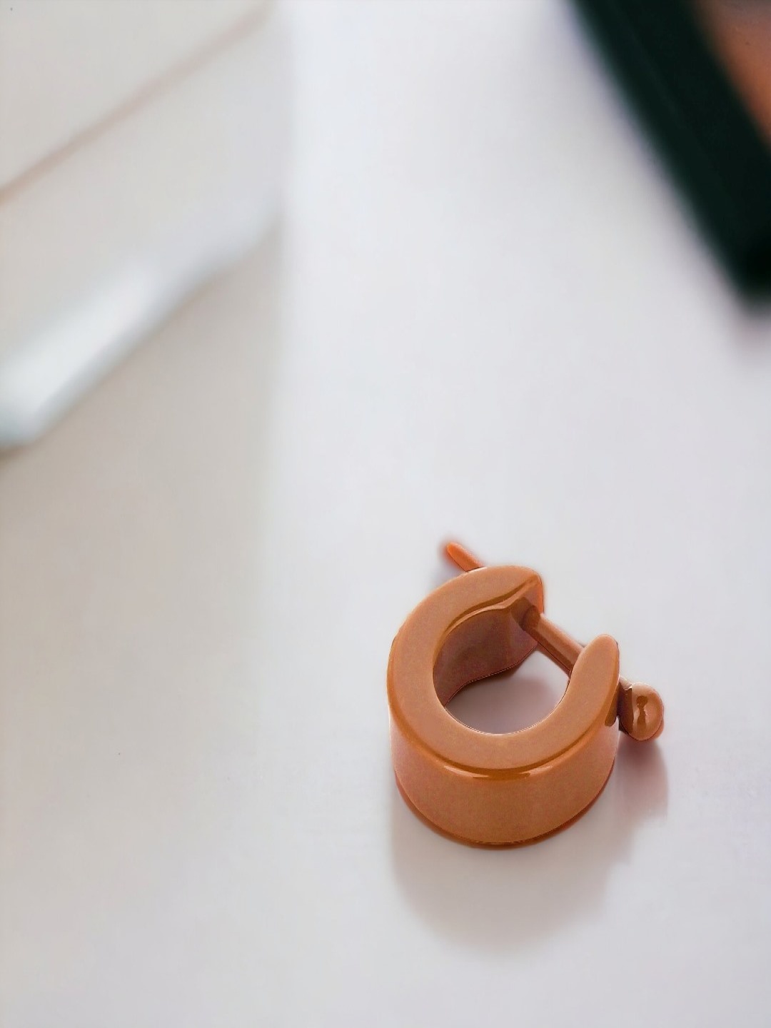 

Goldnera Brown Geometric Half Hoop Earrings