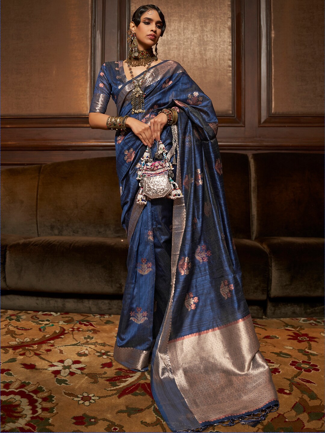 

Mitera Navy Blue & Gold-Toned Woven Design Zari Silk Blend Banarasi Saree