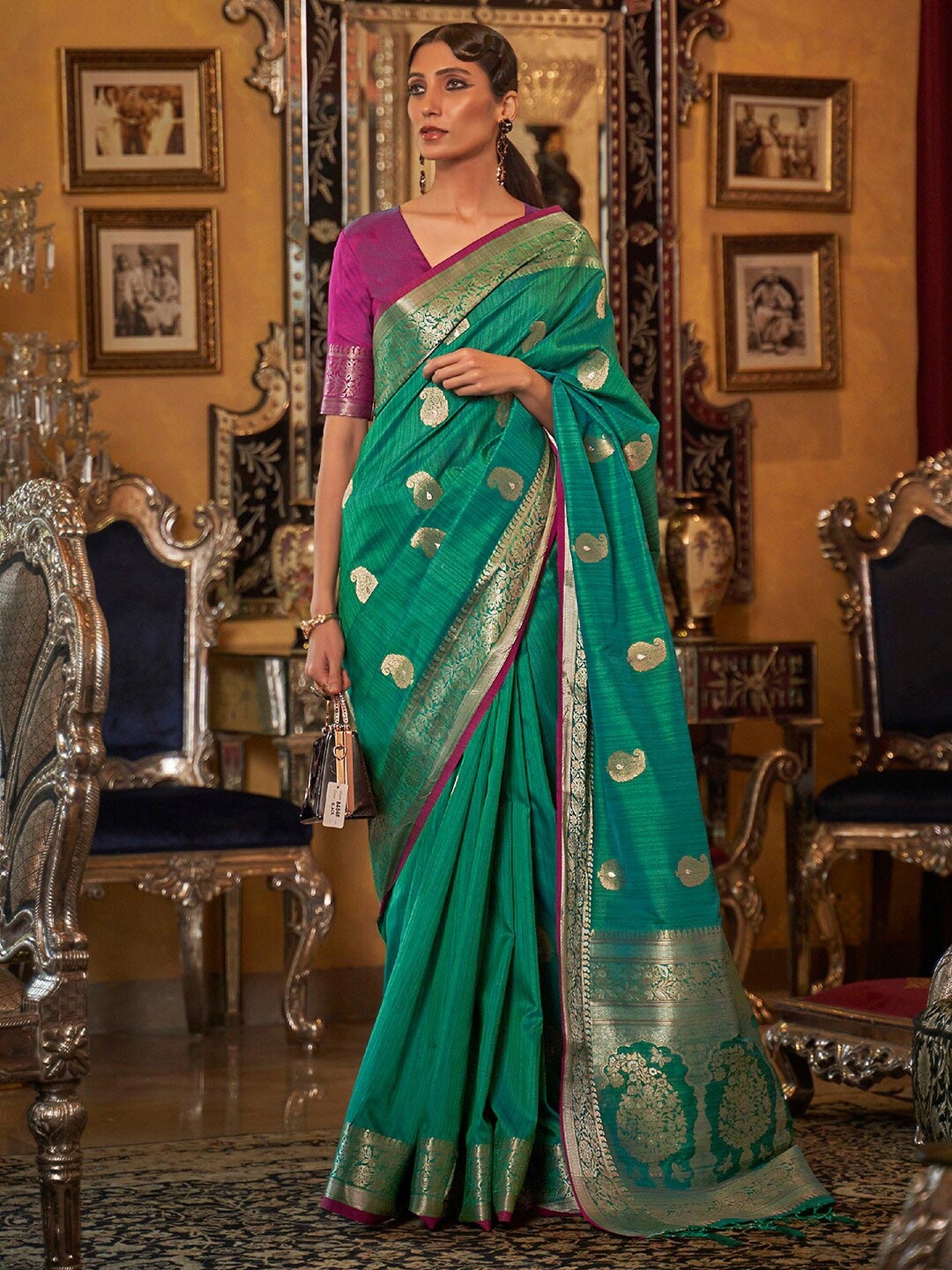 

Mitera Teal & Gold-Toned Woven Design Zari Silk Blend Banarasi Saree, Green