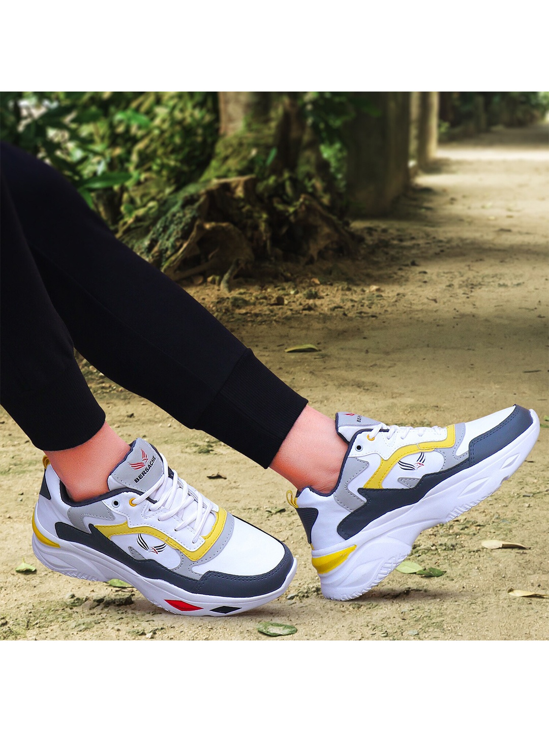 

BERSACHE Men Yellow Mesh Running Shoes