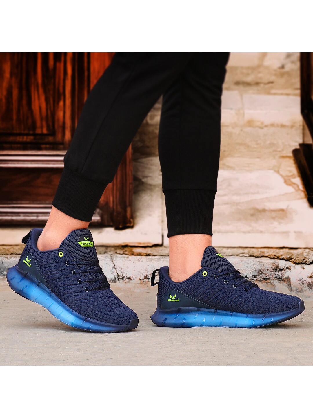 

BERSACHE Men Blue Mesh Running Shoes