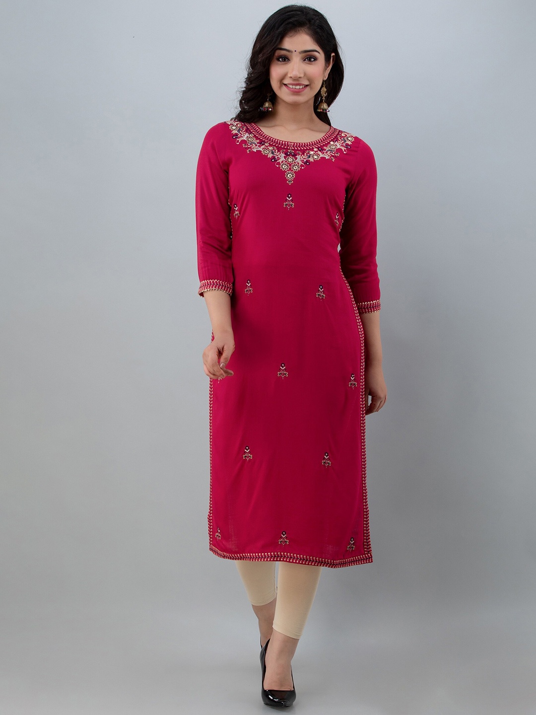 

Charu Women Rose Ethnic Motifs Embroidered Kurta