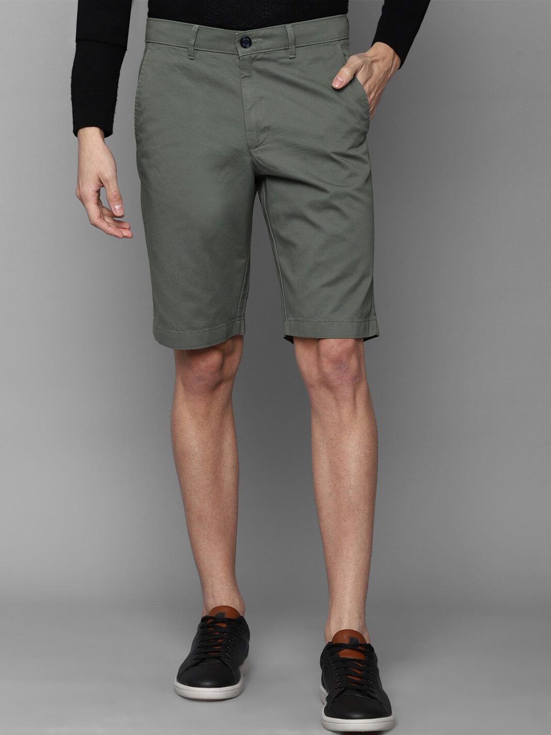 

Allen Solly Men Olive Green Solid Cotton Slim Fit Shorts
