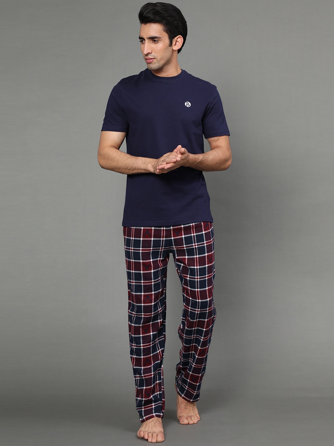 

BStories Men Navy Blue & Red Checked Night Suit