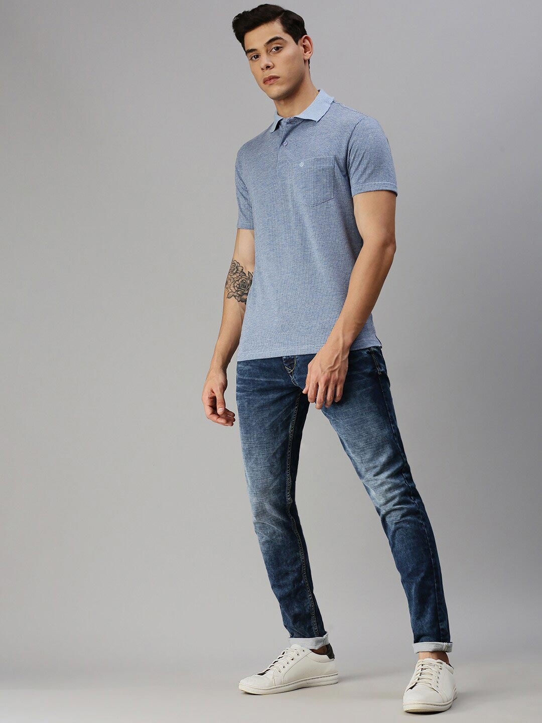 

ONN Men Blue Textured Polo Collar T-shirt