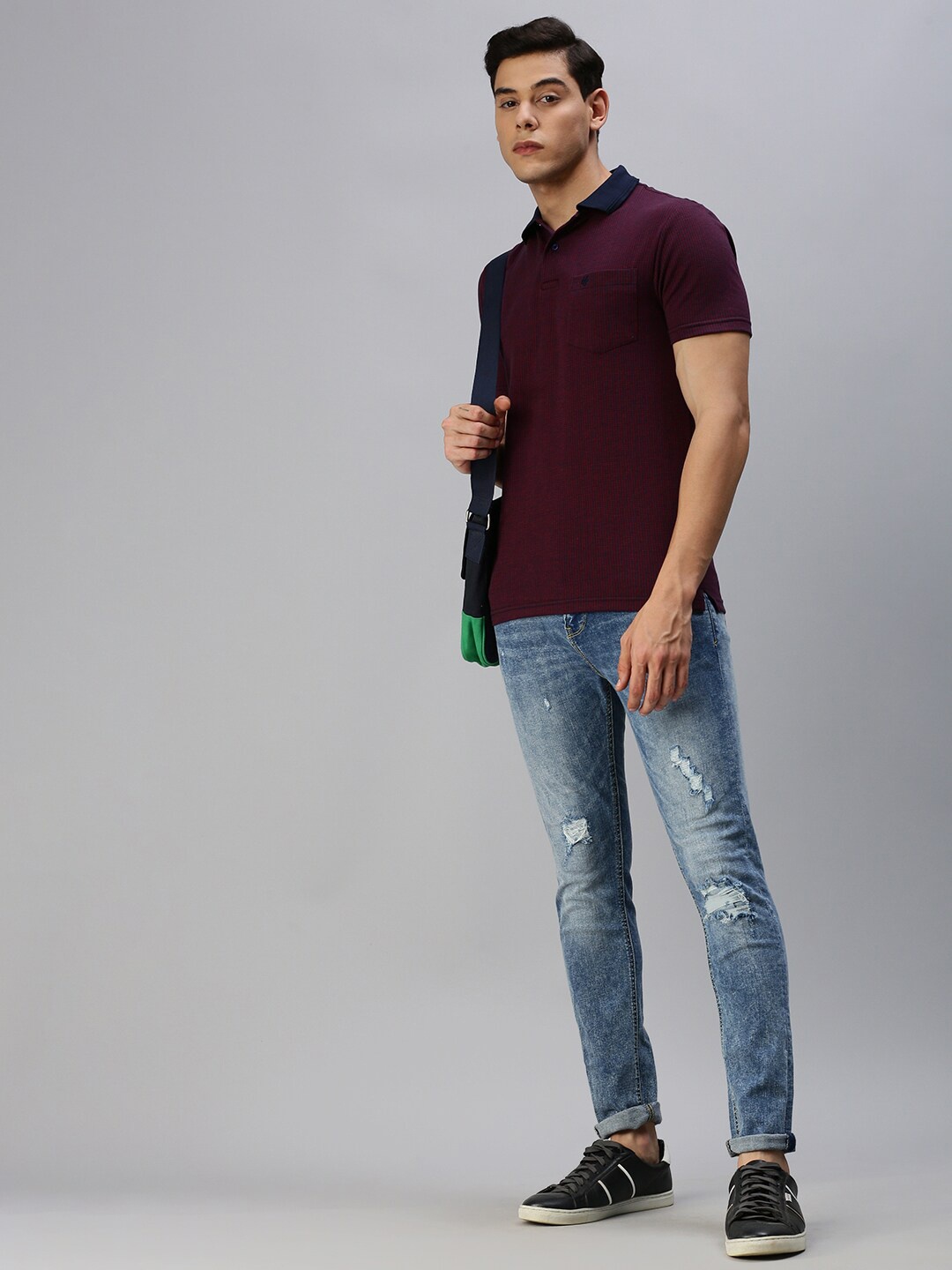 

ONN Men Maroon Polo Collar T-shirt