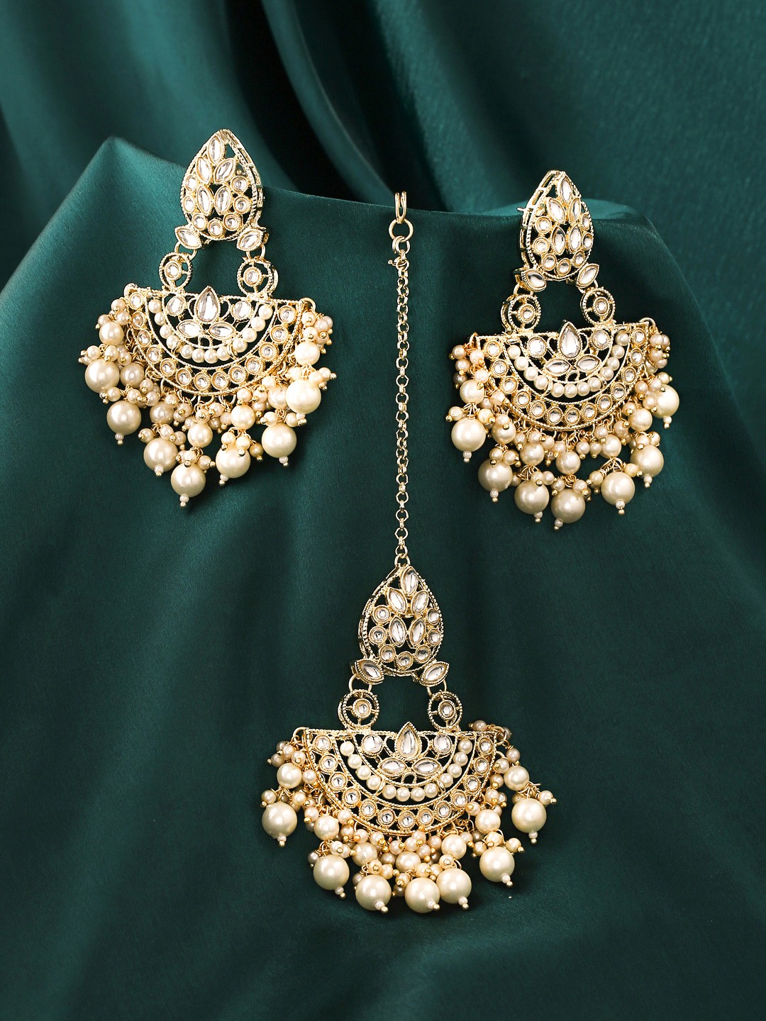 

Yellow Chimes Gold-Toned & White Contemporary Chandbalis Earrings and Maang Tikka