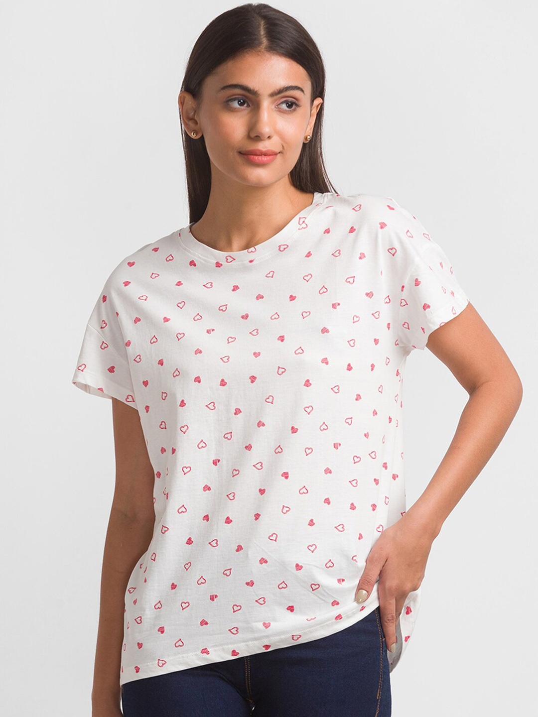 

Globus Women White Floral Printed V-Neck Pure Cotton T-shirt