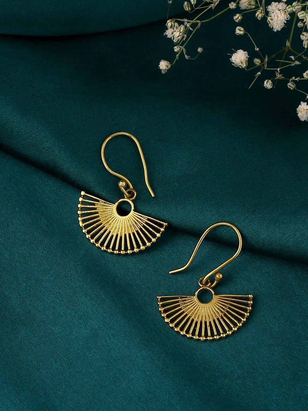 

kashwini Women Gold-Toned Contemporary Drop Earrings