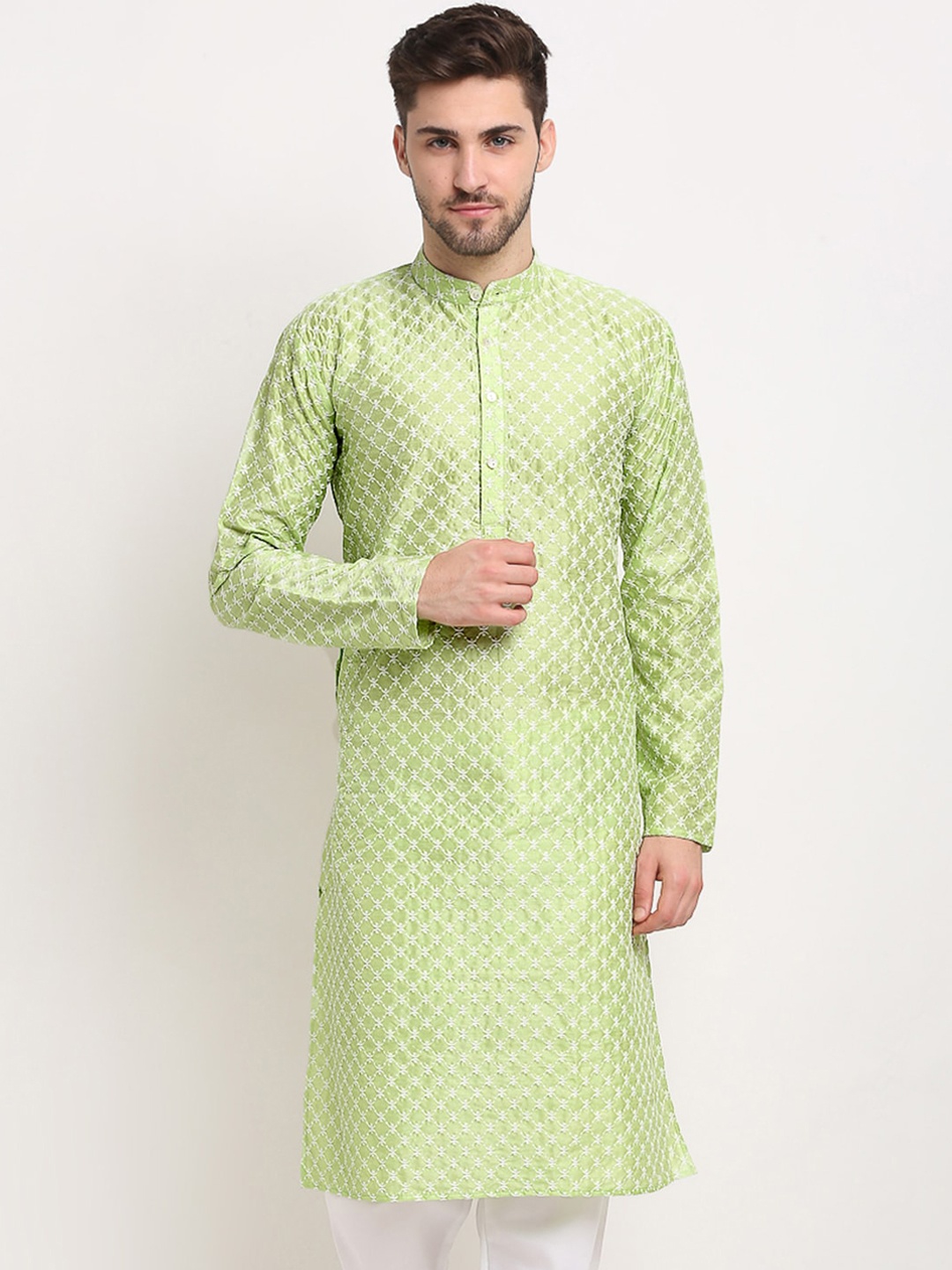 

Jompers Men Green Ethnic Motifs Embroidered Dupion Silk Kurta