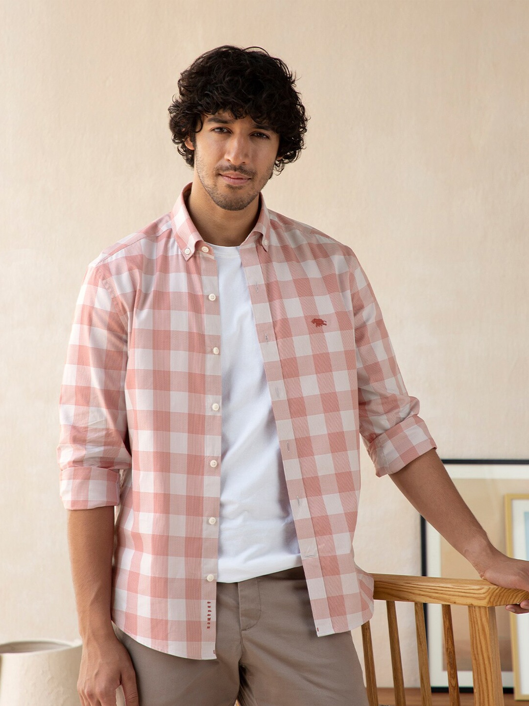 

Andamen Men Pink Checked Casual Shirt